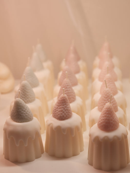 strawberry canelle candle